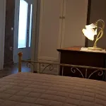 Augello Panzió *